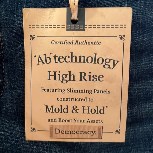 Democracy Ab Tech High Rise Jeans - Picture 4 of 4